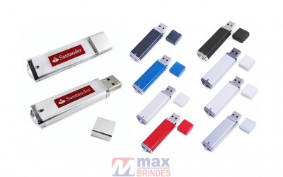 Pen Drive Slim de 4 GB ou 8 GB.