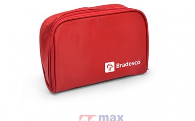 Necessaire em Bagum - Tam.: 18,5 X 14 X 6 cm.