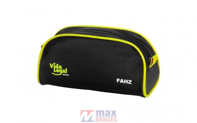 Necessaire Meia Lua - Tam.: 21 x 10 x 7,5 cm.